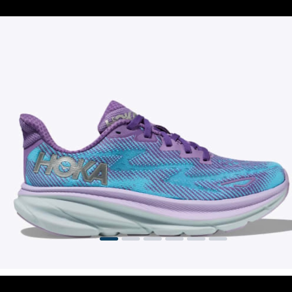 Hoka Clifton 9 (only worn twice!)